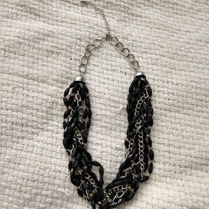 ❤️2/$4❤️Twisted Beaded Necklace